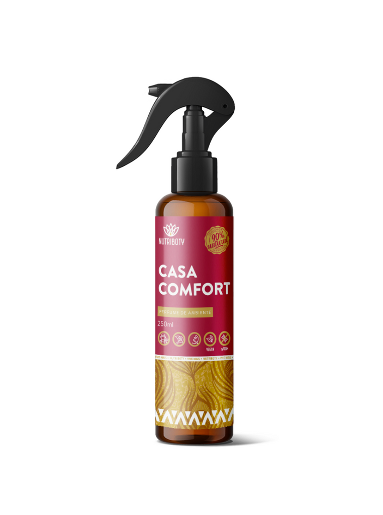 O Perfume de Ambiente Casa Comfort da Nutriboty combina as notas amadeiradas dos óleos essenciais de sândalo e vetiver com aromas cítricos e florais para transformar o teu lar num refúgio de paz e equilíbrio.